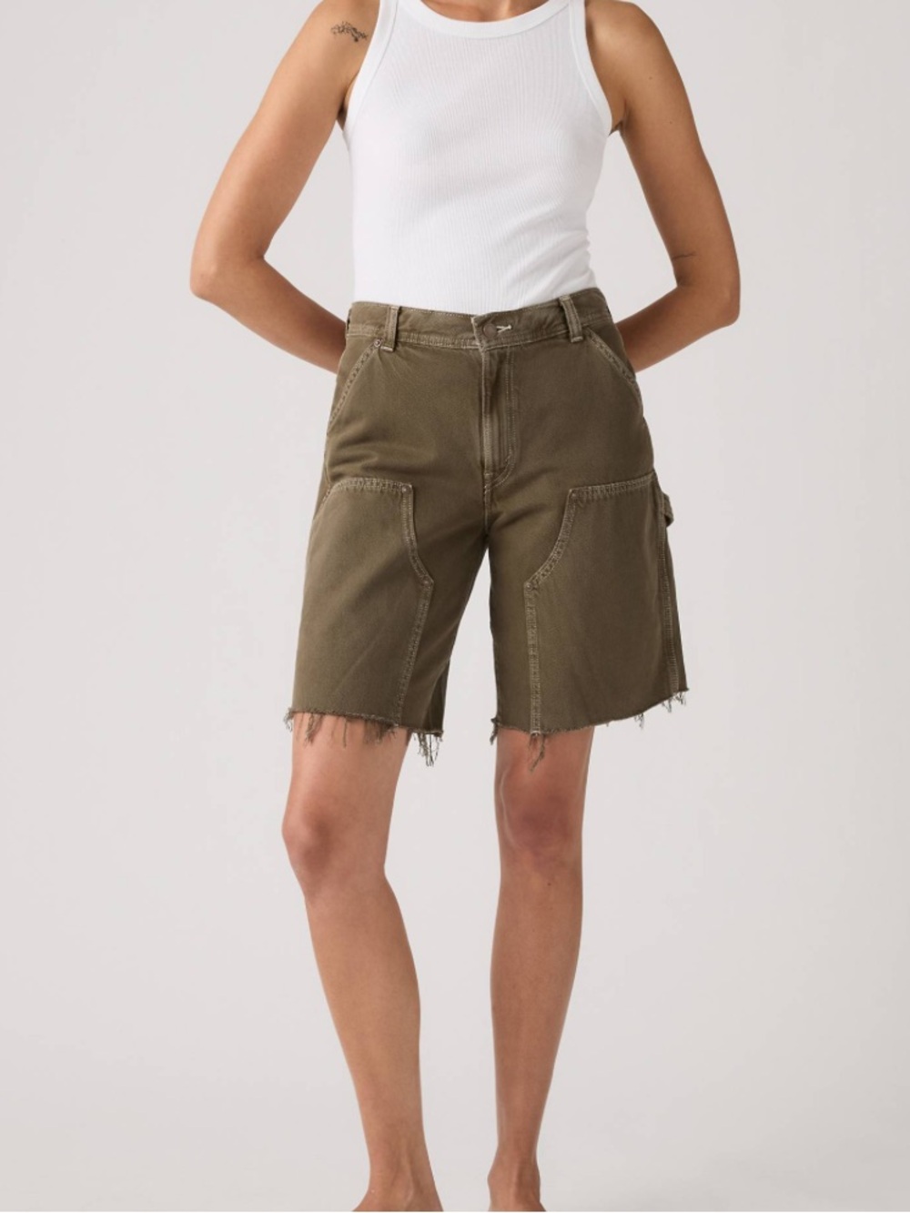 Levi’s baggy dad utility short